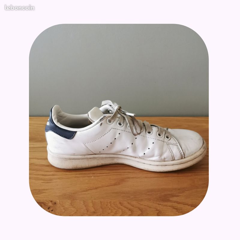 Une paire de baskets blanches, Stan Smith (image 8)