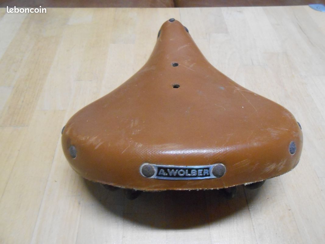 Selle de vélo ancien (image 1)