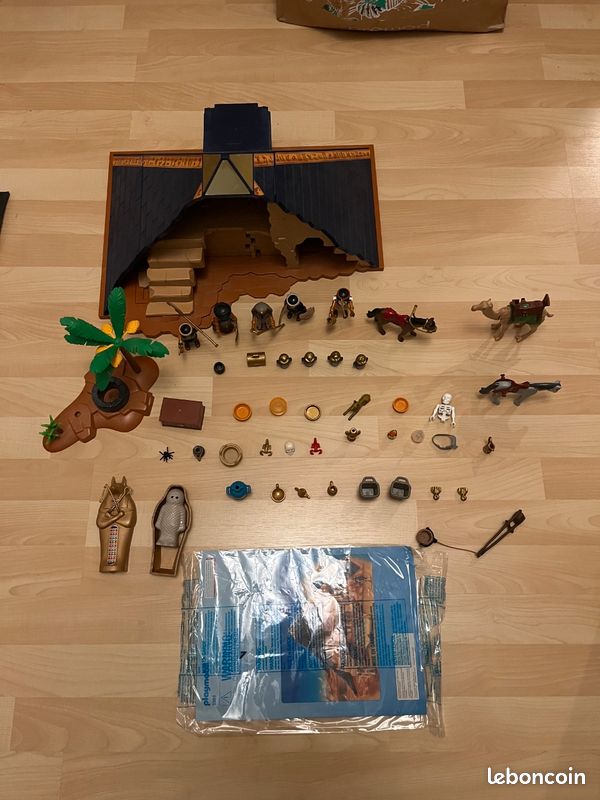 Pyramide playmobil et personnages oasis (image 4)
