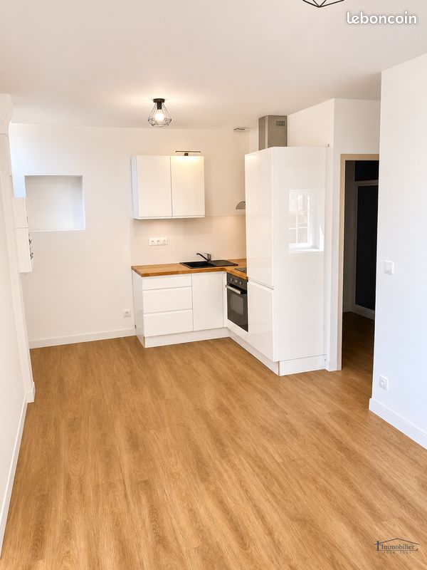 Appartement 2 pièces 25 m² · à Montfort-le-Gesnois · 25 m² · 430 €/mois