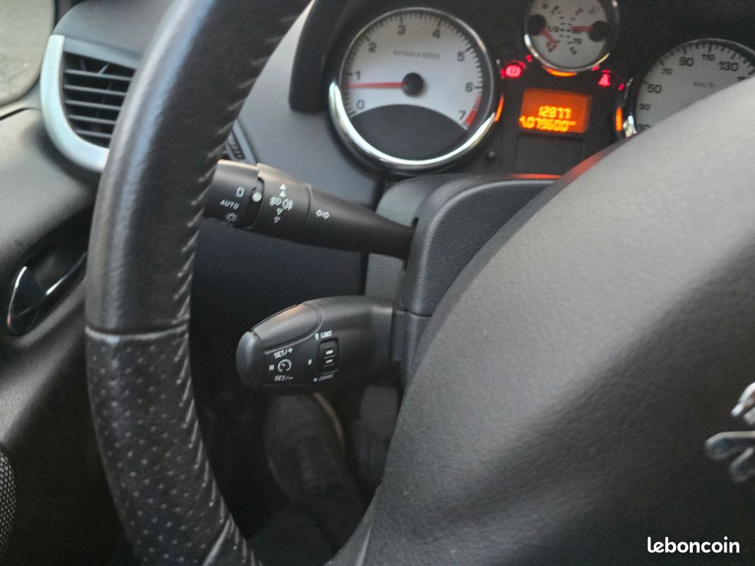 Peugeot 207 1.4 l 16 v 95 cv 79000 km (image 8)