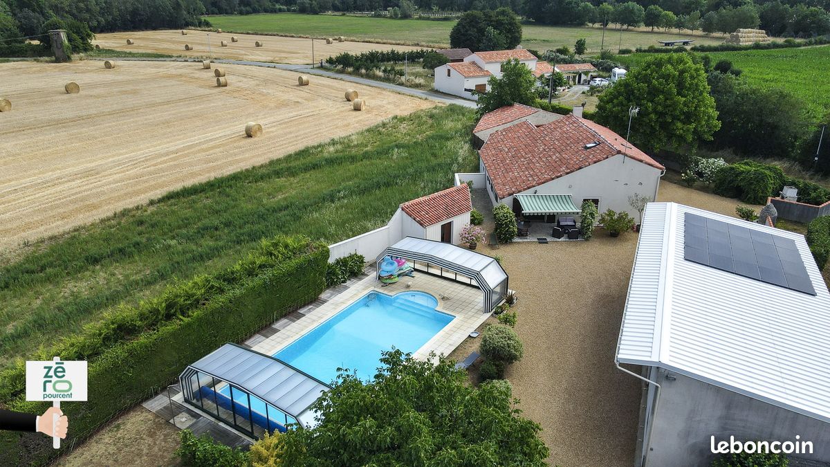 Maison 8 pièces 195 m² · à Nalliers · 195 m² · 378 900 €