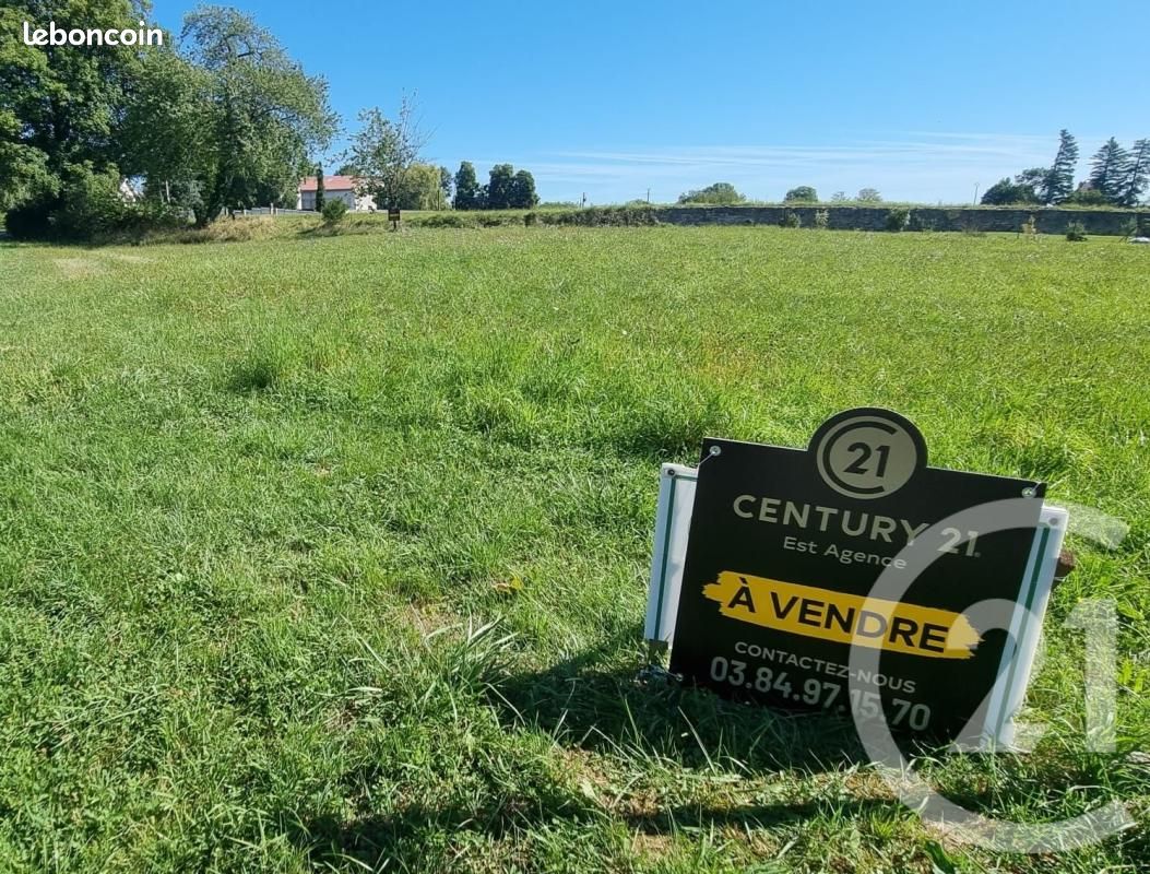 Terrain 1 824 m² Montbozon · 39 500 €