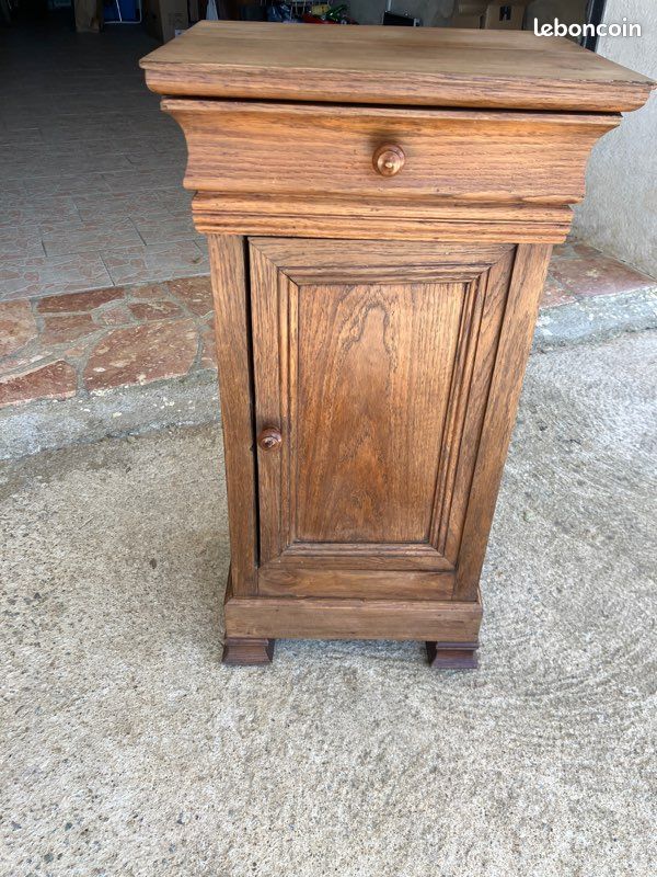 Table de chevet (image 1)