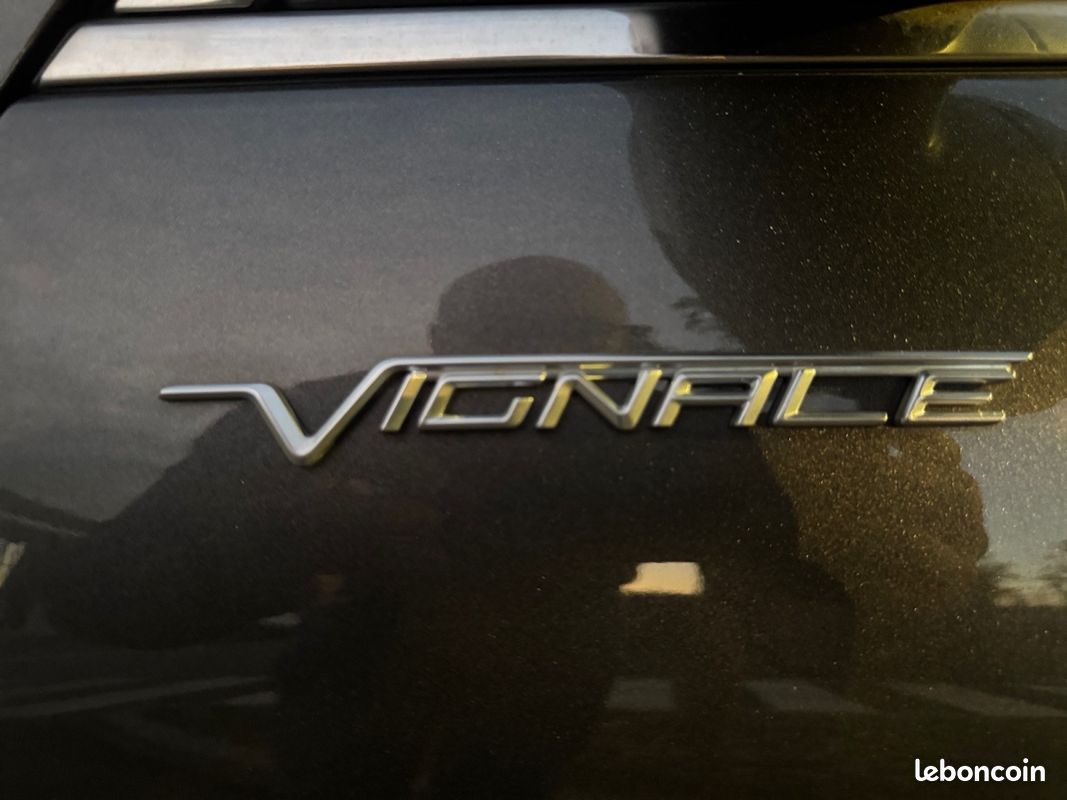 FORD KUGA 2.5 DURATEC 190 FLEXIFUEL FHEV VIGNALE POWERSHIFT Caméra de Recul I-Cockpit Garantie 12 mois (image 20)