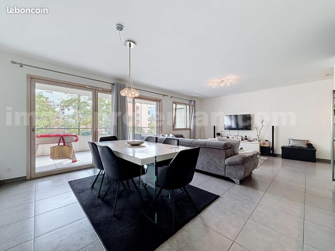 Appartement 3 pièces 75 m² · à Annemasse · 75 m² · 329 000 €