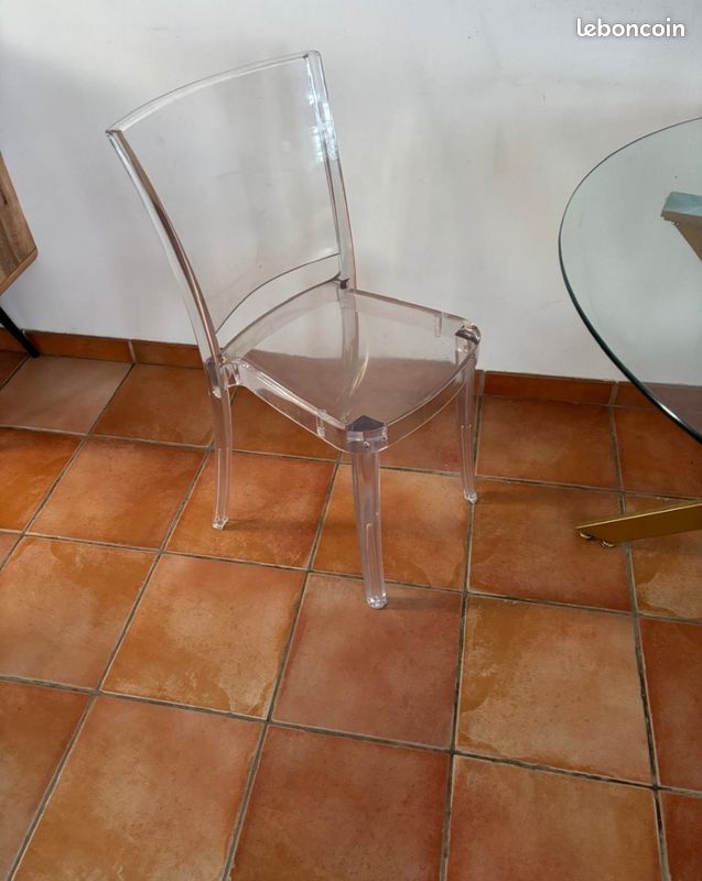 Table verre et 4 chaises transparente (image 4)