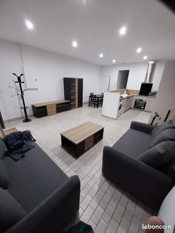 Loue appartement T2 meublé rez-de-chaussée dans résidence sécurisée
