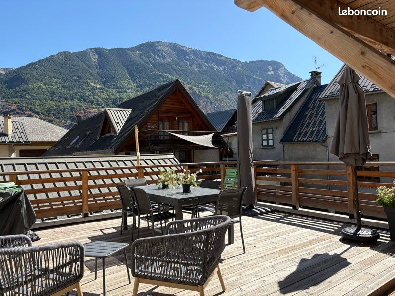 Appartement 3 pièces 75 m² · à Le Bourg-d'Oisans · 75 m² · 325 000 €