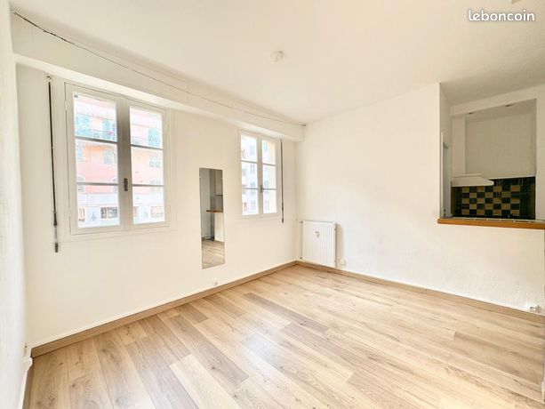 Studio 1 pièce 23 m² — 4