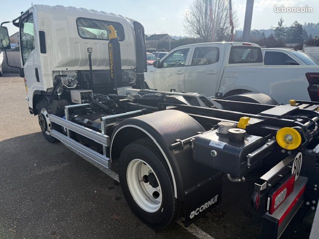 ISUZU M30 5,2l 190cv BOITE AUTO POLYBENNE 4.5T *64000 HT (image 5)