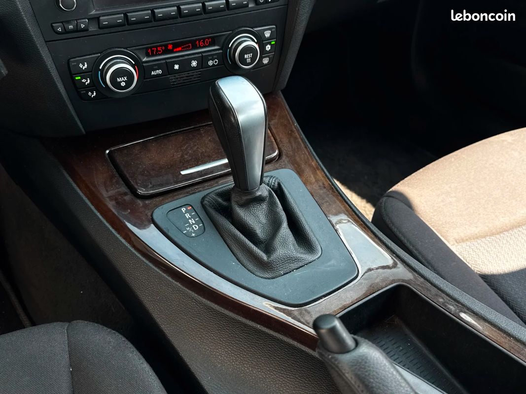 BMW SERIE 3 E90 318i 143ch (image 26)