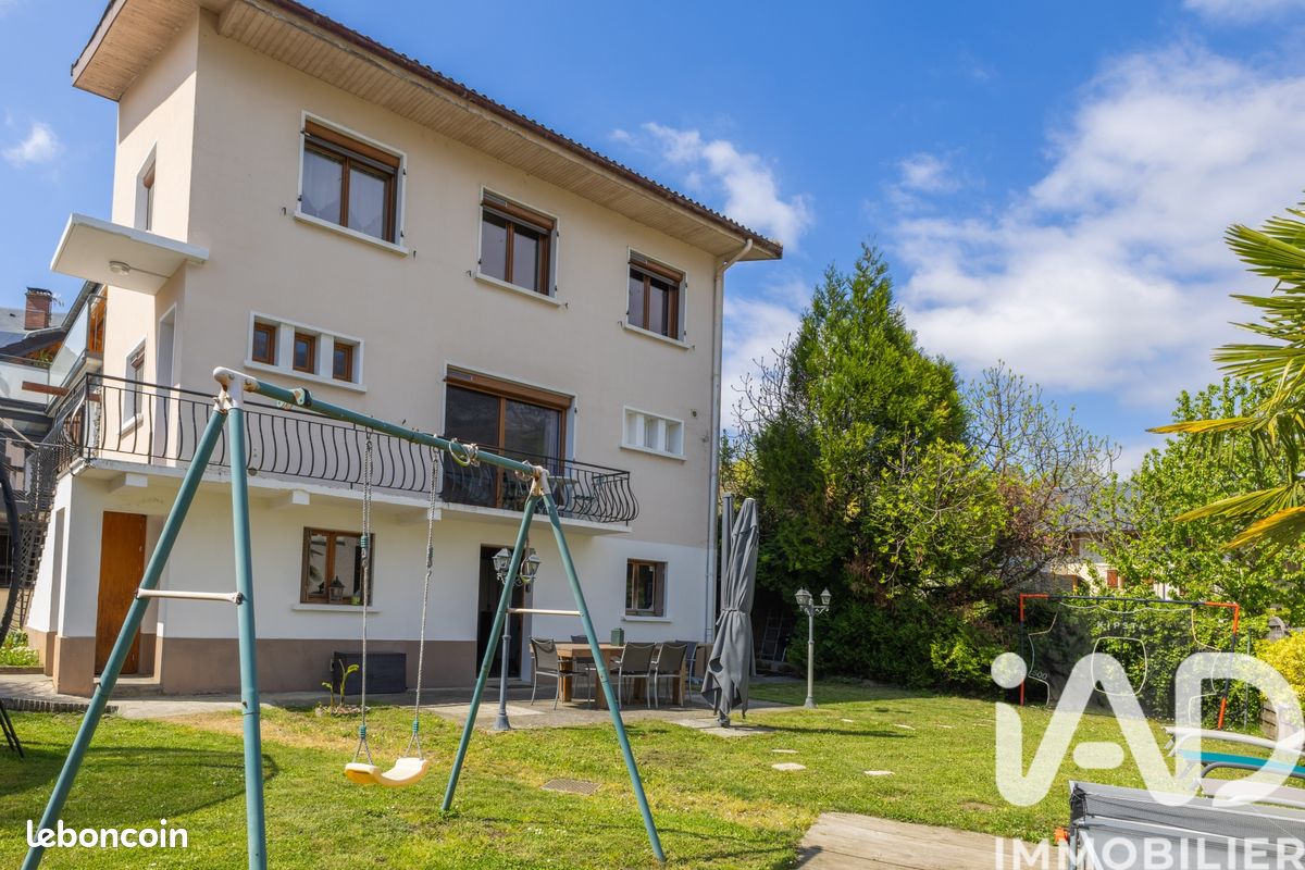 Maison 4 pièces 77 m² · à Saint-Jeoire-Prieuré · 77 m² · 318 000 €