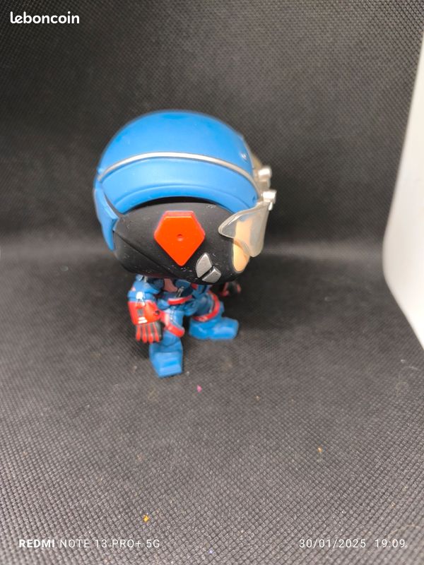 Figurine jouet collection (image 2)