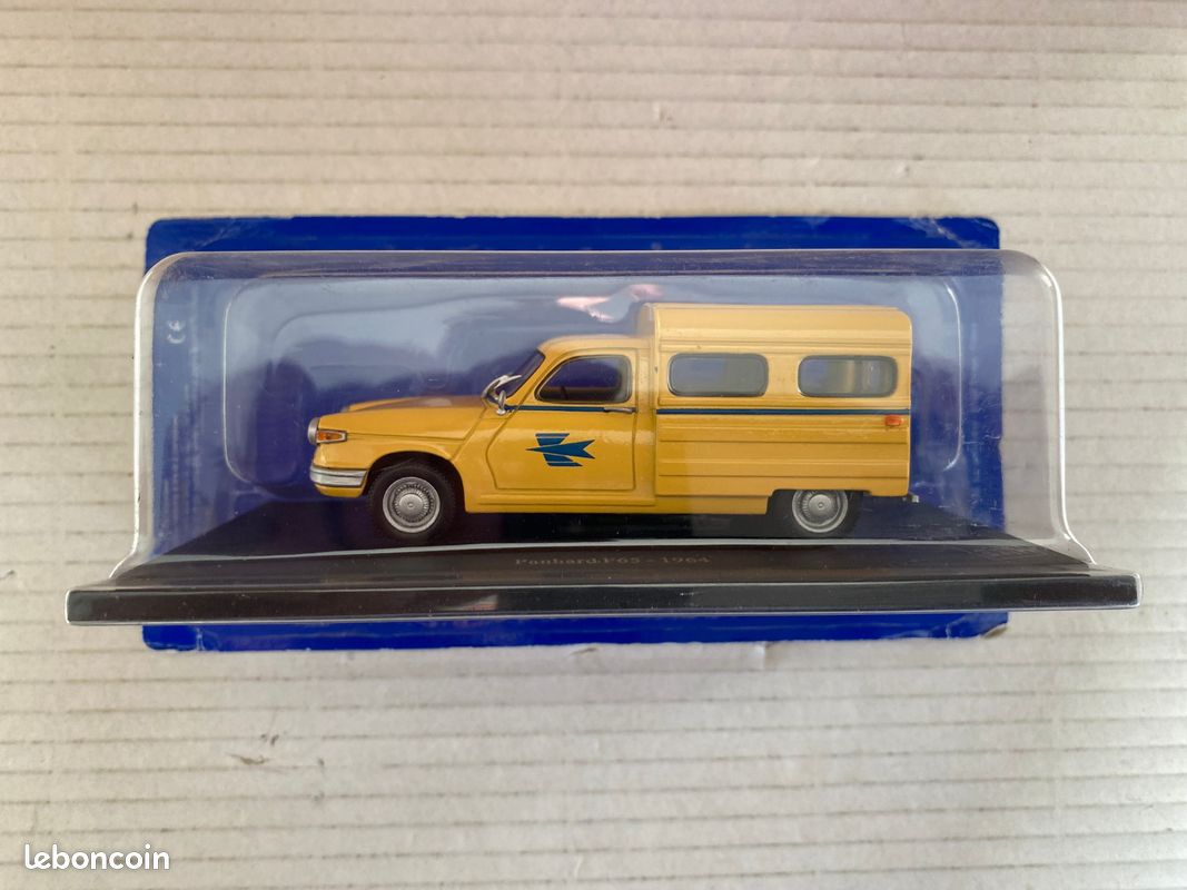 Miniature Universal Hobbies, Panhard F65 La Poste, 1/43e Miniature Universal Hobbies, Panhard F65 La Poste, 1/43e