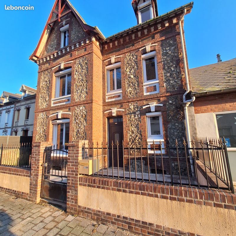 Maison 7 pièces 137 m² · à Barentin · 137 m² · 159 000 €