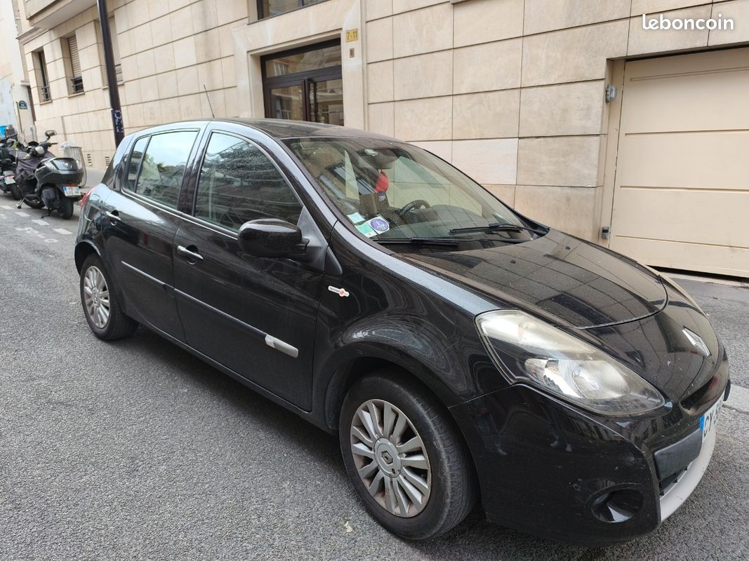 Renault Clio 3 - entretien rigoureux (image 1)