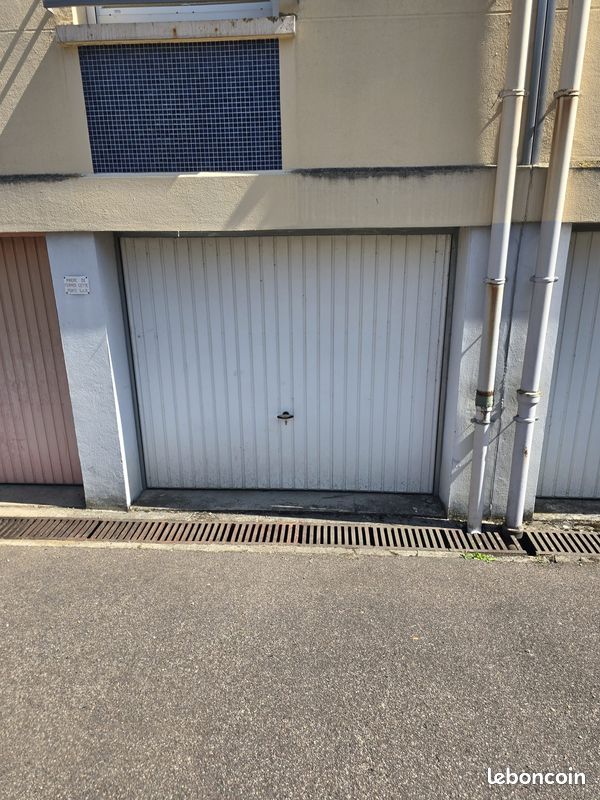 Parking 12 m² · à Gravigny · 12 m² · 80 €/mois