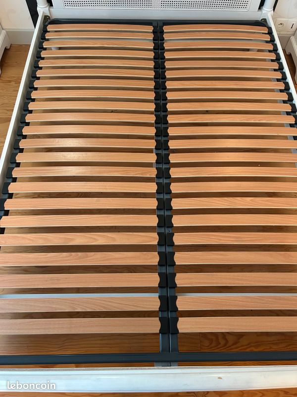 Réservé Ensemble lit sommier matelas tables de chevet (image 4)
