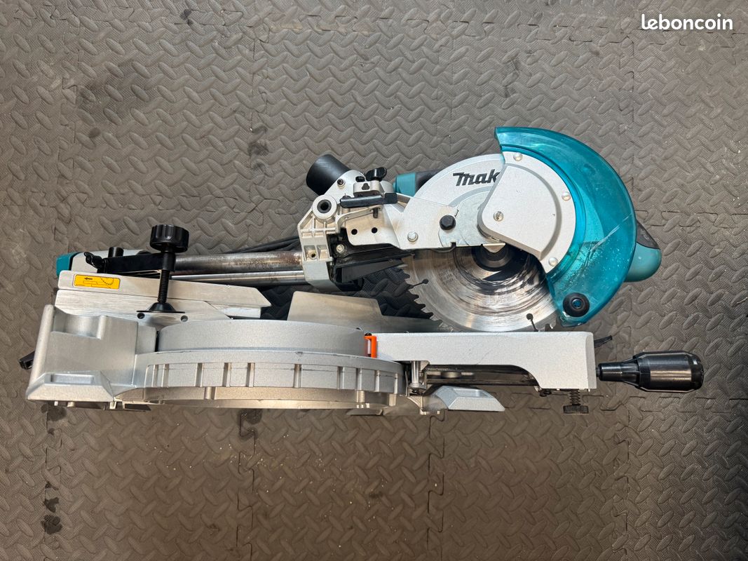Location Scie à onglet radiale Makita LS0815FL / Laser (image 3)