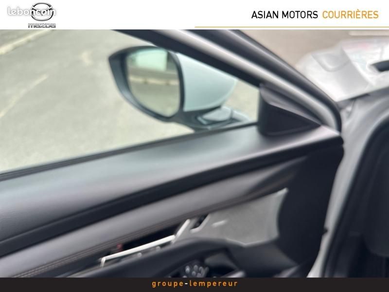 Mazda Mazda 3 Berline 2.0 e-SKYACTIV-X M-Hybrid 186ch Takumi BVA 2025 Euro6e (image 30)