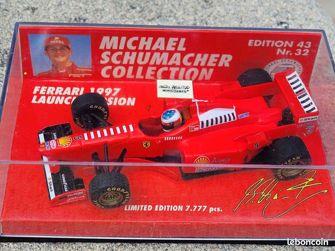 Sculpture de buste Michael Schumacher en édition limitée par LEGENDS FOREVER figurine de champion de course automobile F1 de Formule 1 fabriquée en 1000 exemplaires seulement - Canada