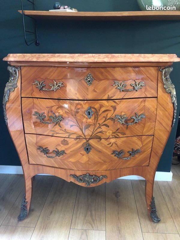 Commode (image 1)
