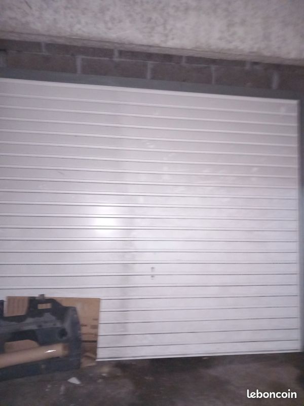 Vends porte pour boxe sur mesure longueur 2m28 largeur 1m90 (image 1)