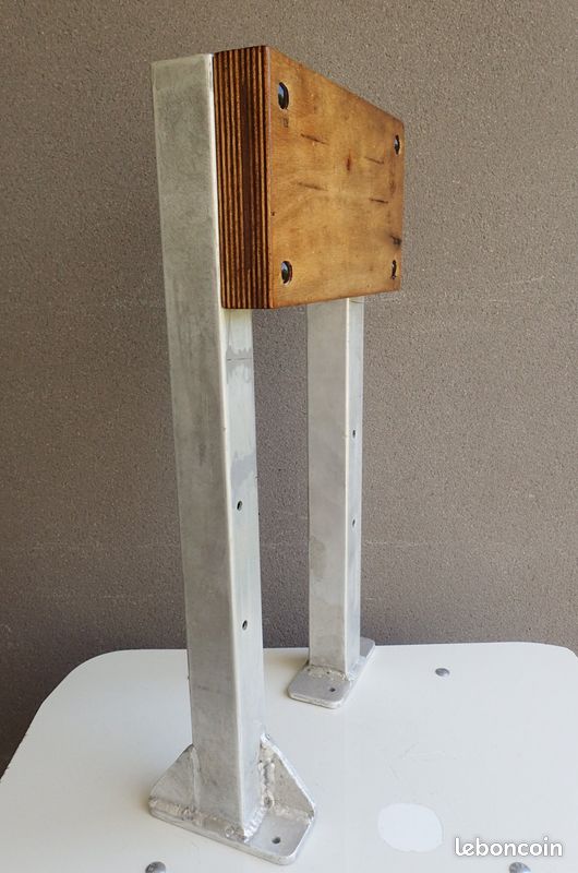 Chaise pour stockage d'un moteur hors-bord (image 1)
