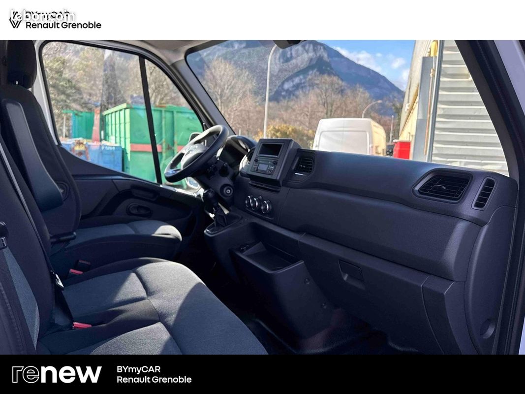 Renault master fgn trac f3500 l2h2 blue dci 135 confort (image 24)
