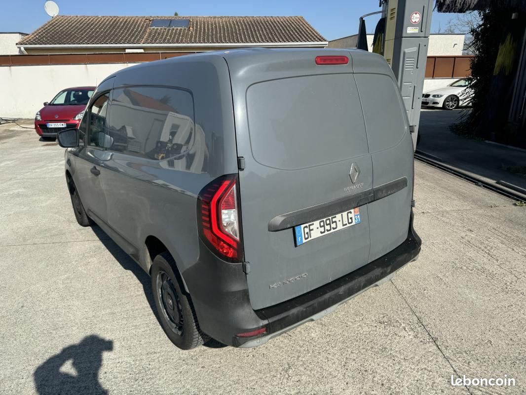 Renault Kangoo Van 1.5 Blue dCi 95ch Grand Confort Sésame Ouvre Toi/TVA/ TOUT ENTRETIEN (image 4)