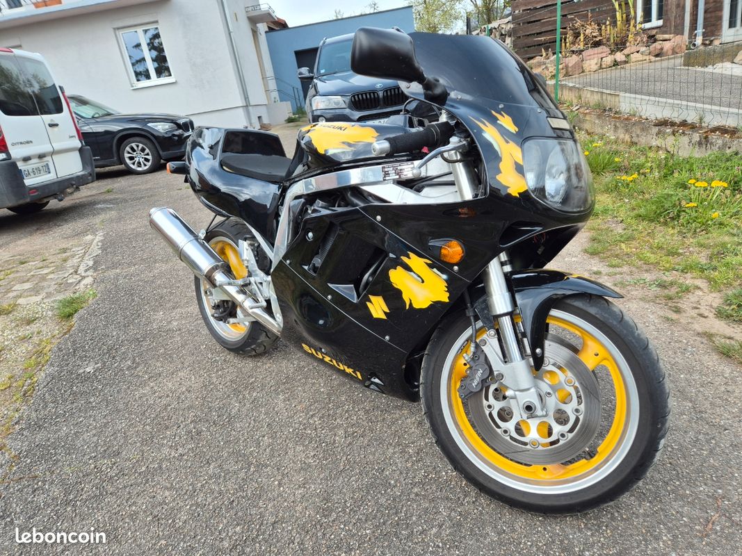 Suzuki GSX-R 750 – 1991 – 44 100 km – Carte grise collection (image 1)