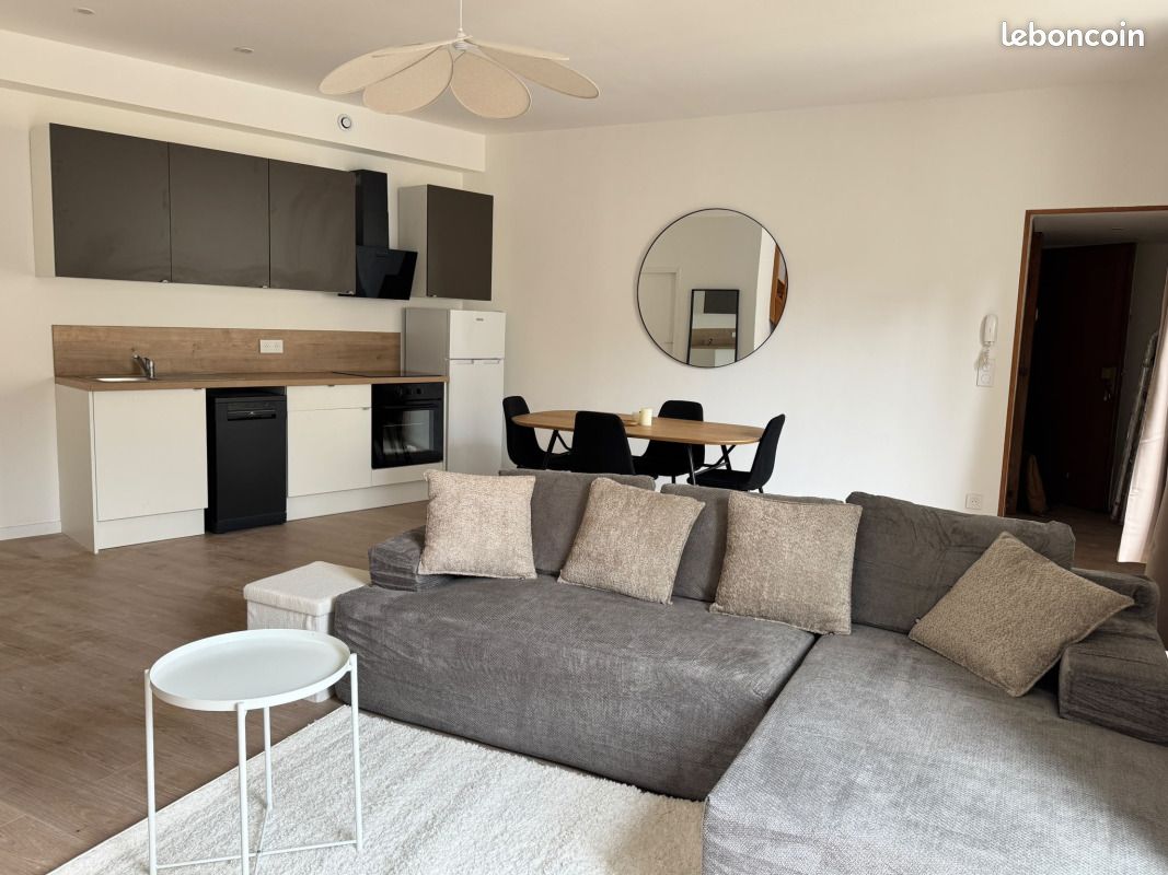 Appartement 2 pièces 62 m² · à Saint-Étienne · 62 m² · 550 €