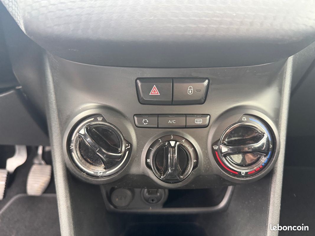 Peugeot 2008 1.6 BLUE-HDI Style 100 (image 10)