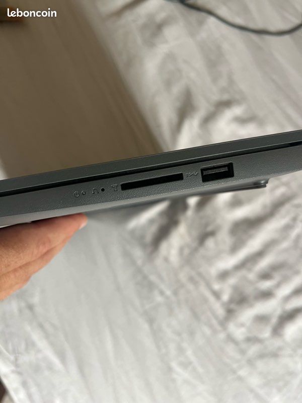 Lenovo IdeaPad Slim 3 15ABR8 (image 3)