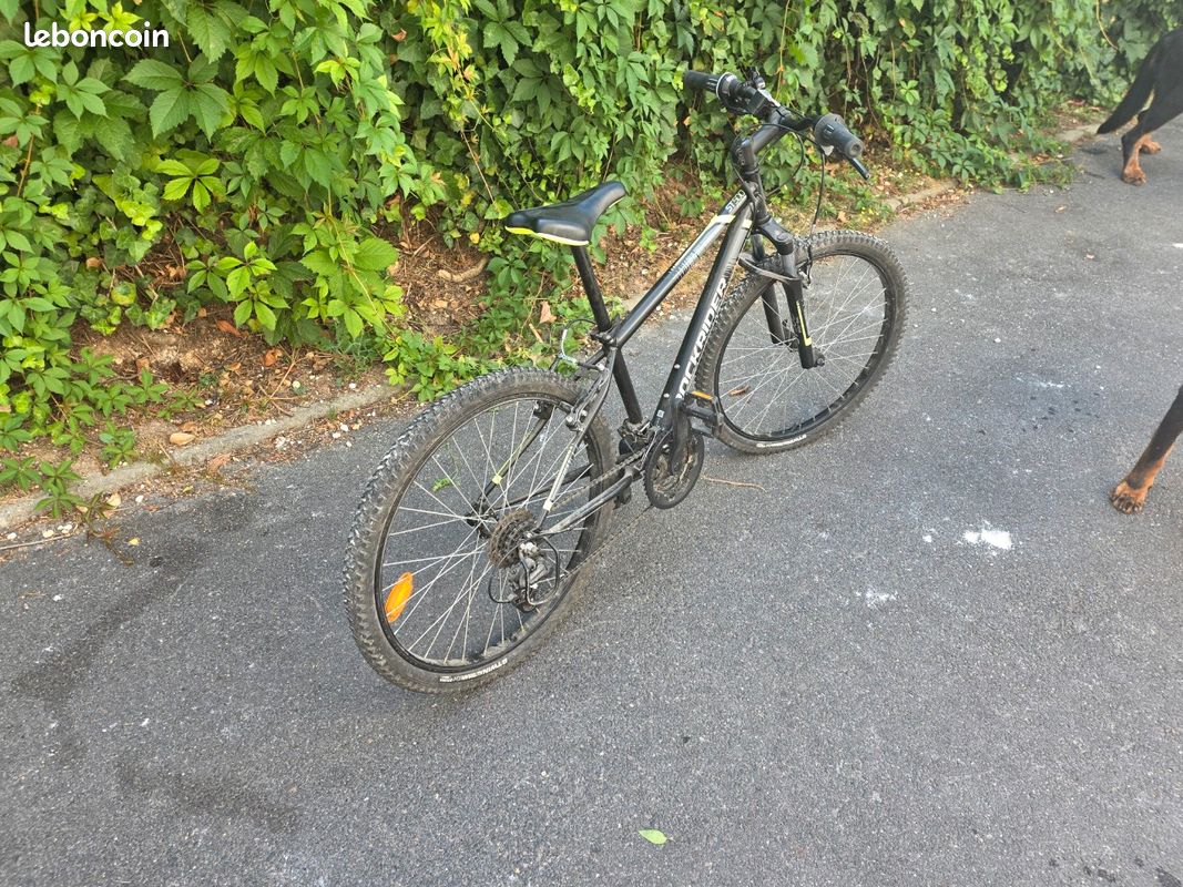VTT Rockrider ST500 – 26 pouces – Bon état (image 1)