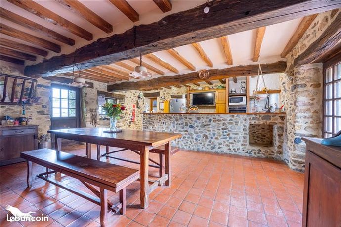 Maison 6 pièces 195 m²