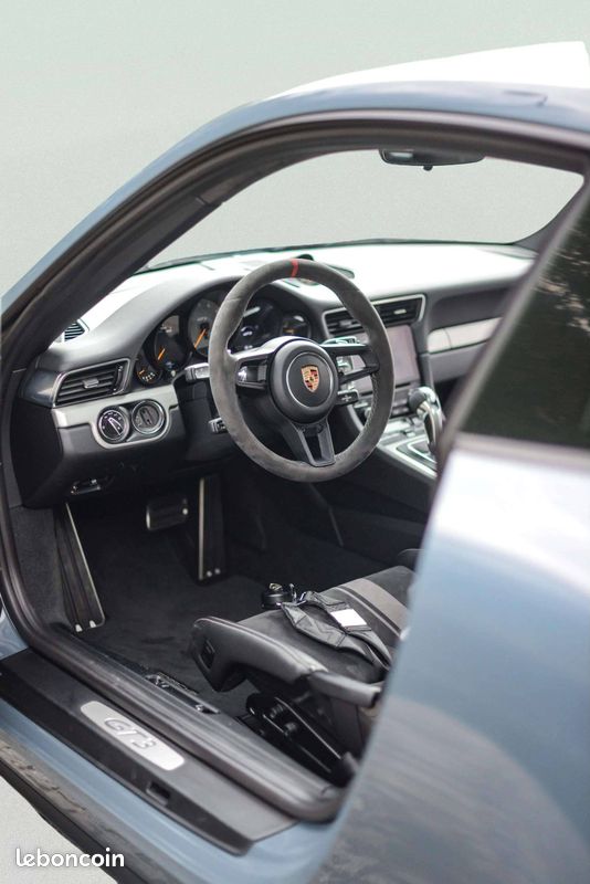 PORSCHE 911 GT3 4.0i PDK (image 9)