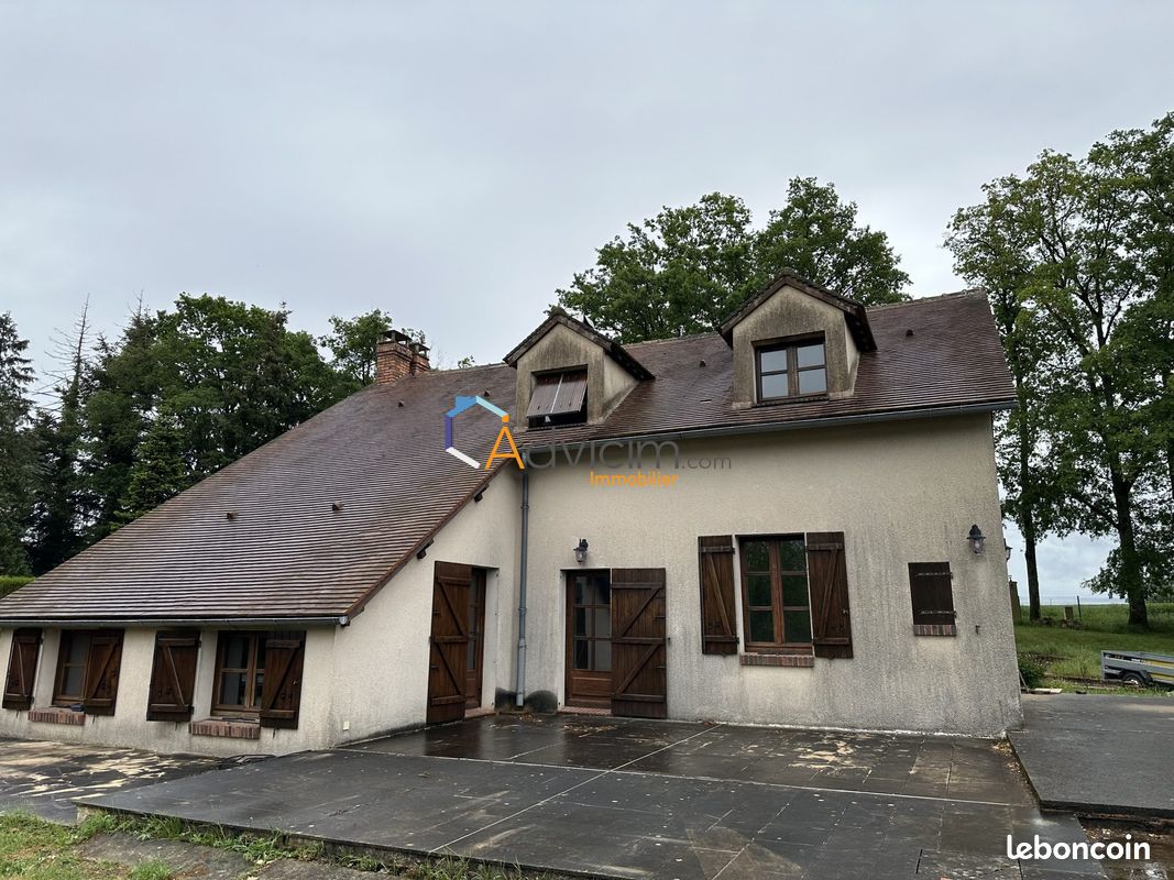 Maison 4 pièces 151 m² · à Courtenay · 151 m² · 260 000 €