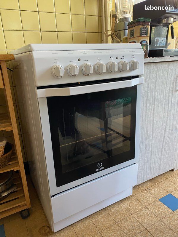 Cuisinière (image 1)