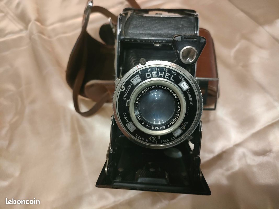 Objectif d'appareil photo ancien - France