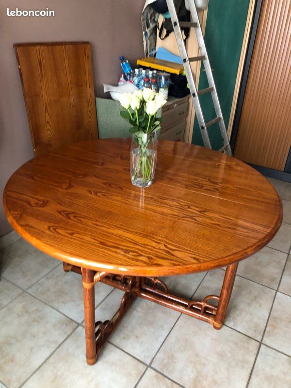 Table ronde bois (image 1)