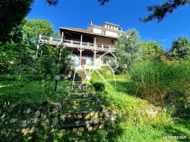 Propriété 9 pièces 259 m²