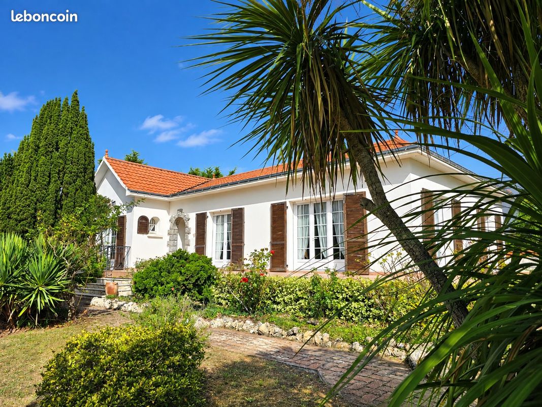 Maison 7 pièces 158 m² · à Saint-Jean-de-Monts · 158 m² · 316 500 €