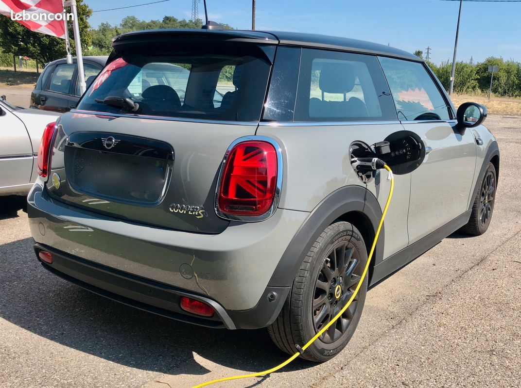 MINI COOPER SE PHASE 2 : 94ah edrive CAMDEN 100% ELECTRIQUE. TOIT OUVR. CAMERA AR. XENON. RADAR AV/AR. GPS. SIEGE CHAUFF ELECCTRIQ (image 3)