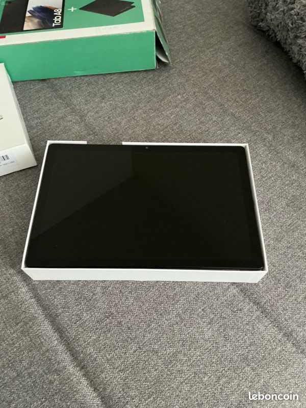 Tablette Samsung Galaxy TAB A8 état neuf (image 3)