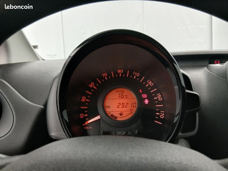 Peugeot 108 VTi 72 Like S&S 4cv 5p (image 21)
