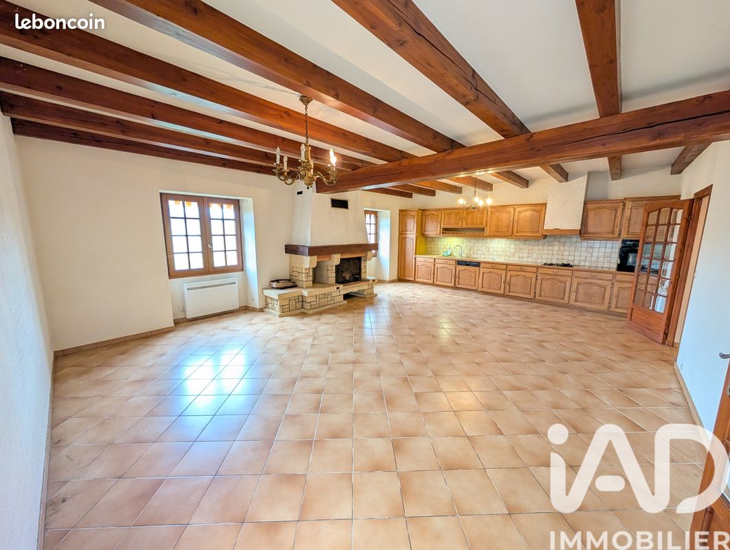 Maison 4 pièces 138 m² · à Dienné · 138 m² · 122 500 €