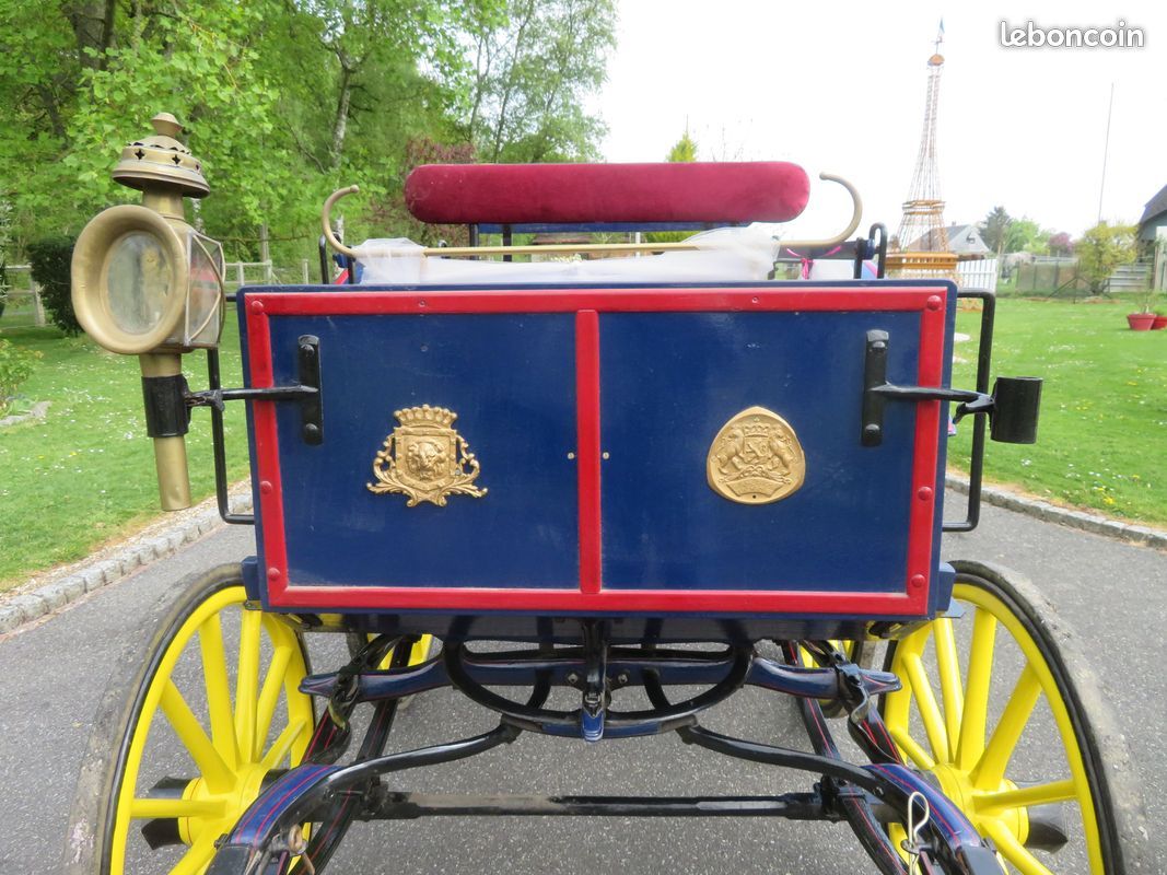 Très belle calèche ou carriole ou tonneau 4 roues achetée à Cheverny (image 3)