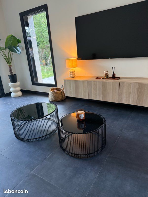 Tables basses ronde KARE design (image 1)